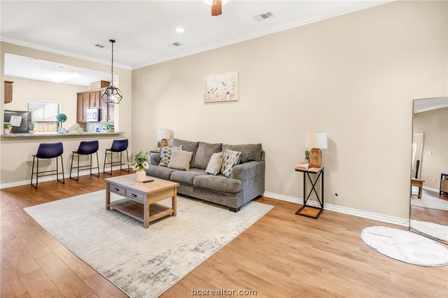 3824 Blackhawk Lane, College Station, TX 77845