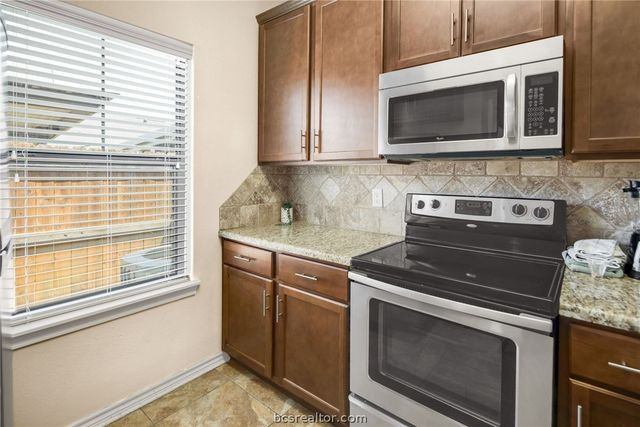 3824 Blackhawk Lane, College Station, TX 77845