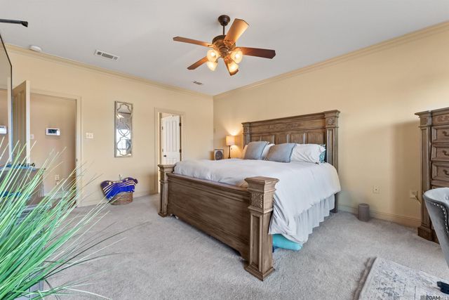 6569 Lakeridge Dr, Zachary, LA 70791