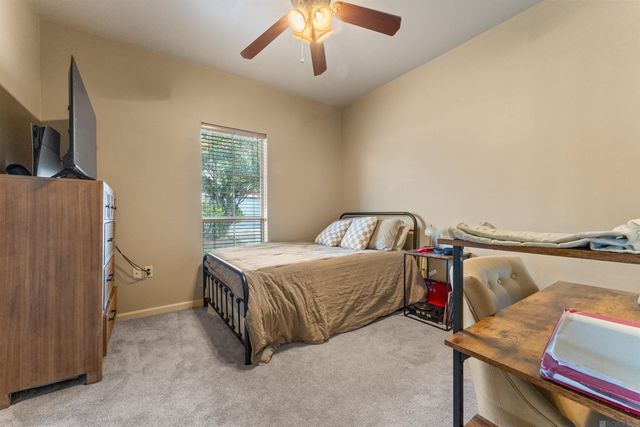 6569 Lakeridge Dr, Zachary, LA 70791