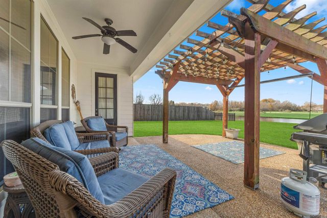 6569 Lakeridge Dr, Zachary, LA 70791