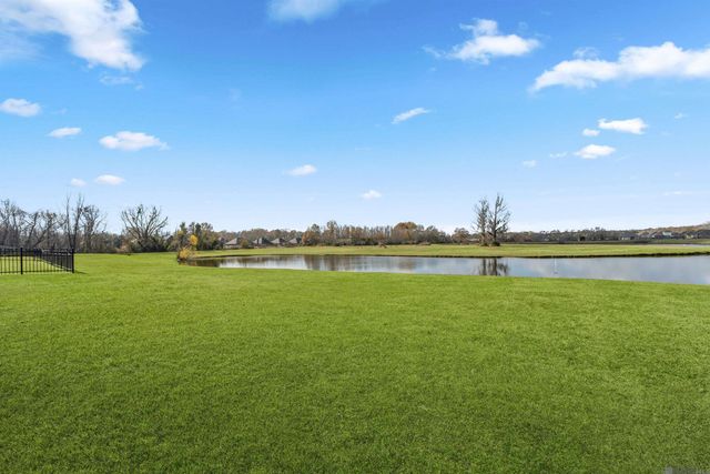 6569 Lakeridge Dr, Zachary, LA 70791