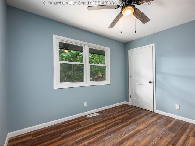 80 Prescott Drive, Charleston, WV 25314