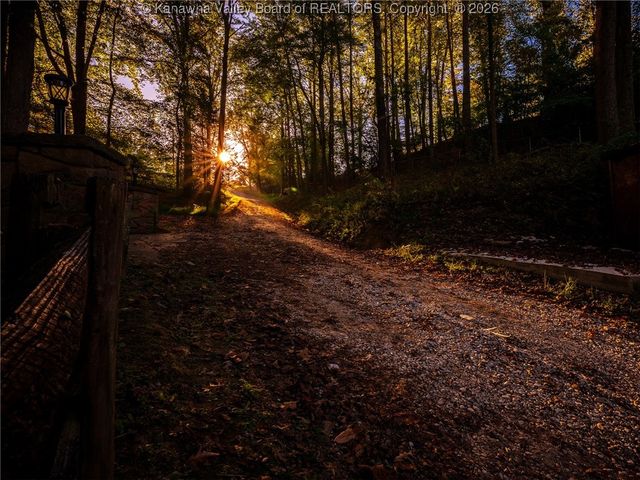 80 Prescott Drive, Charleston, WV 25314