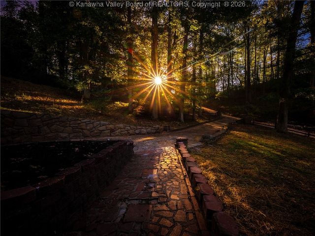 80 Prescott Drive, Charleston, WV 25314