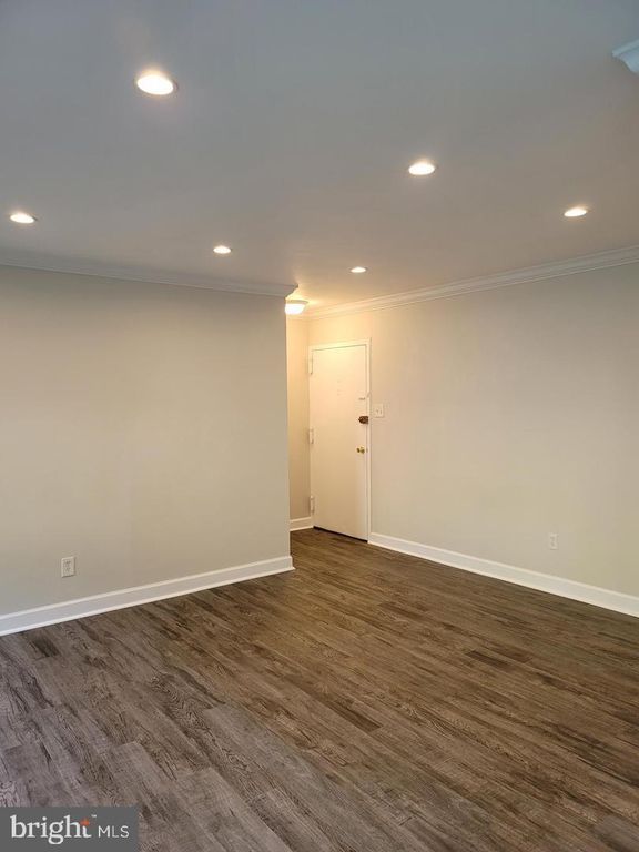 8002 CHANUTE PL #3, Falls Church, VA 22042