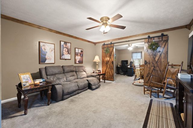 286 Joe Davidson Road, Beattyville, KY 41311