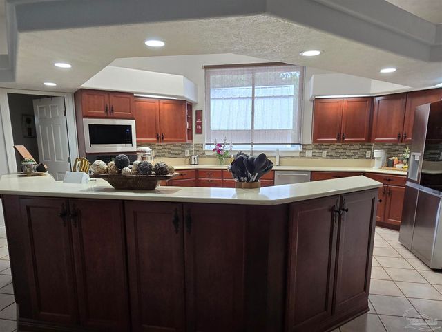 5908 Hurst Hammock Rd, Pensacola, FL 32526