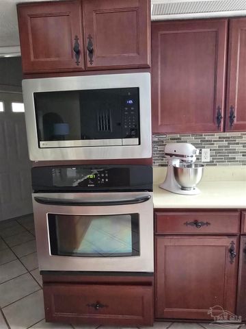 5908 Hurst Hammock Rd, Pensacola, FL 32526