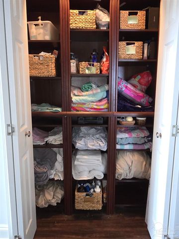5908 Hurst Hammock Rd, Pensacola, FL 32526
