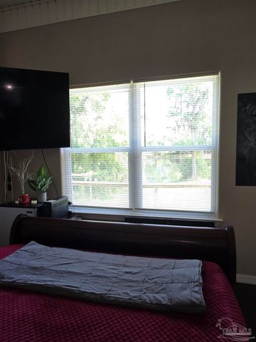 5908 Hurst Hammock Rd, Pensacola, FL 32526