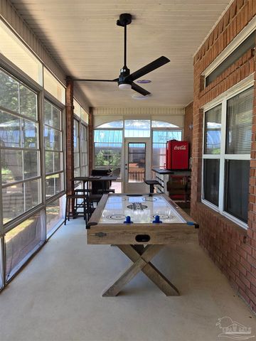 5908 Hurst Hammock Rd, Pensacola, FL 32526