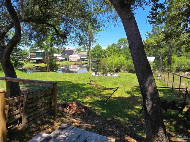 5908 Hurst Hammock Rd, Pensacola, FL 32526