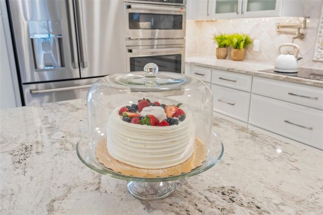 5880 MIDNIGHT PASS ROAD 910, Sarasota, FL 34242