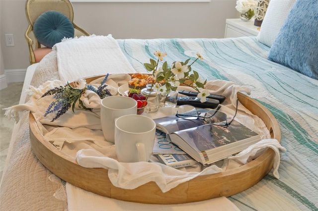 5880 MIDNIGHT PASS ROAD 910, Sarasota, FL 34242