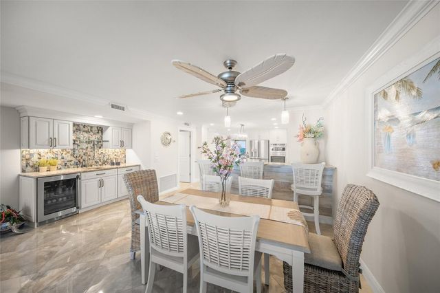 5880 MIDNIGHT PASS ROAD 910, Sarasota, FL 34242