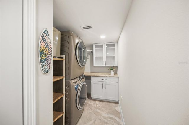 5880 MIDNIGHT PASS ROAD 910, Sarasota, FL 34242