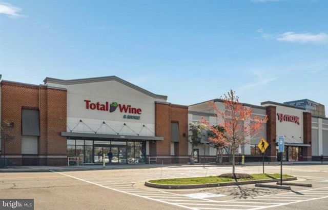 234 WESMOND DR, Alexandria, VA 22305