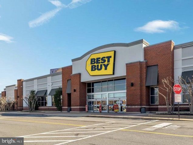 234 WESMOND DR, Alexandria, VA 22305