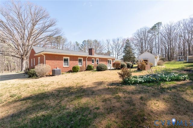 615 Seay Rd, Manakin Sabot, VA 23103