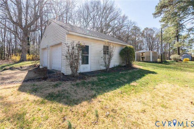 615 Seay Rd, Manakin Sabot, VA 23103