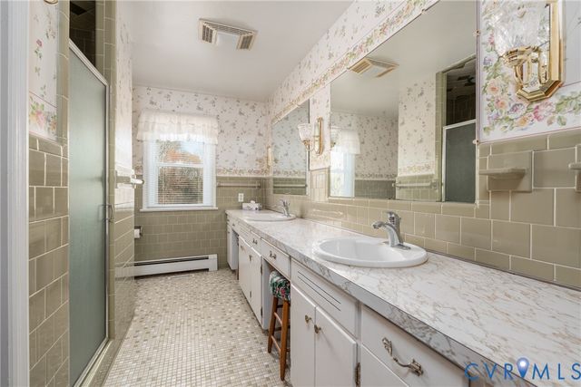 615 Seay Rd, Manakin Sabot, VA 23103