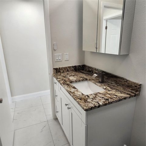 15406 AVALON AVENUE 3, Clearwater, FL 33760