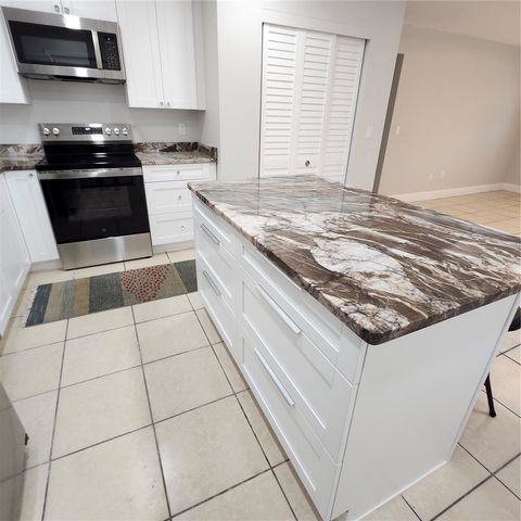 15406 AVALON AVENUE 3, Clearwater, FL 33760