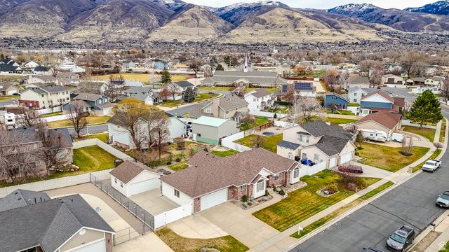 954 W RUBY WAY, West Bountiful, UT 84087