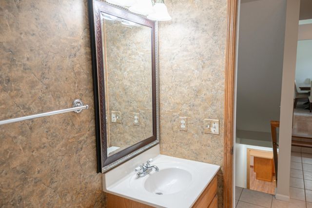 343 Pendryn Hill Curve, Woodbury, MN 55125