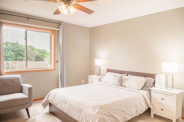343 Pendryn Hill Curve, Woodbury, MN 55125