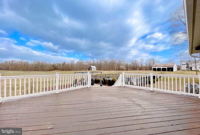 1985 HOLLAND CLIFFS RD, Huntingtown, MD 20639