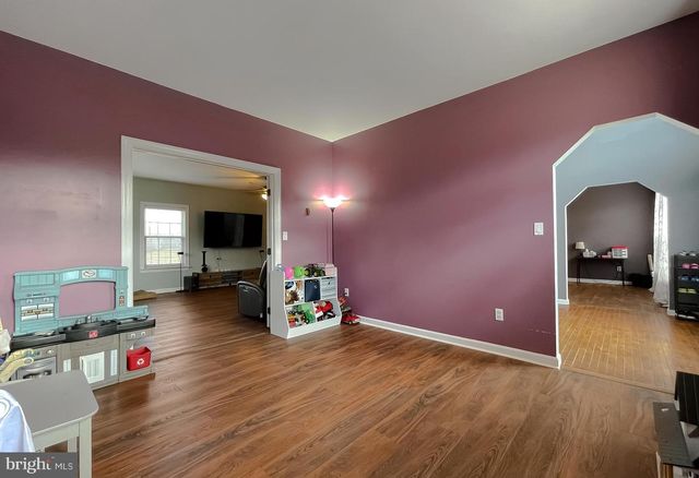 1985 HOLLAND CLIFFS RD, Huntingtown, MD 20639