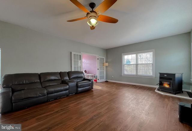 1985 HOLLAND CLIFFS RD, Huntingtown, MD 20639