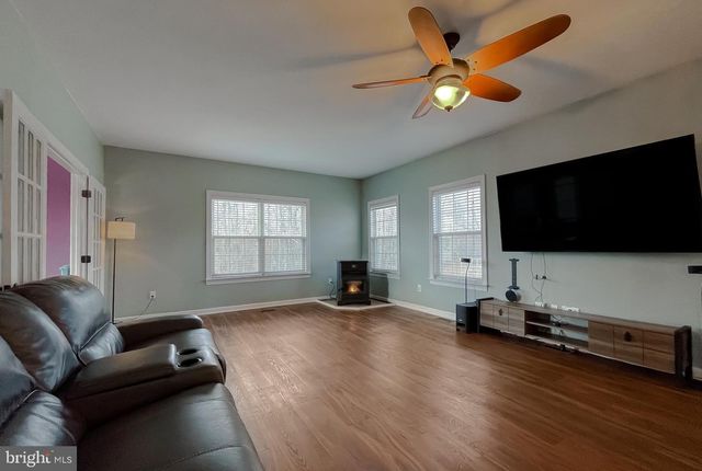 1985 HOLLAND CLIFFS RD, Huntingtown, MD 20639