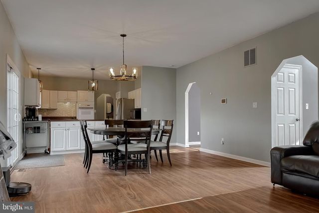 1985 HOLLAND CLIFFS RD, Huntingtown, MD 20639