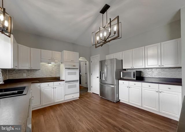 1985 HOLLAND CLIFFS RD, Huntingtown, MD 20639