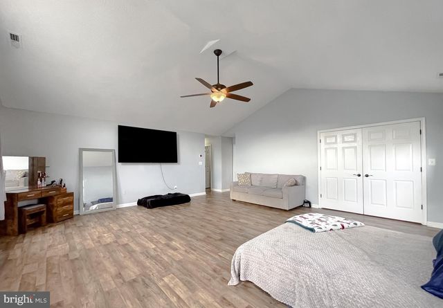 1985 HOLLAND CLIFFS RD, Huntingtown, MD 20639