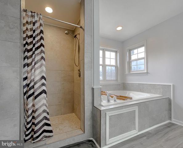 1985 HOLLAND CLIFFS RD, Huntingtown, MD 20639