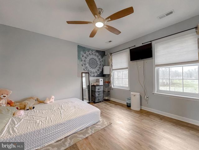 1985 HOLLAND CLIFFS RD, Huntingtown, MD 20639