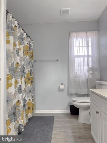 1985 HOLLAND CLIFFS RD, Huntingtown, MD 20639