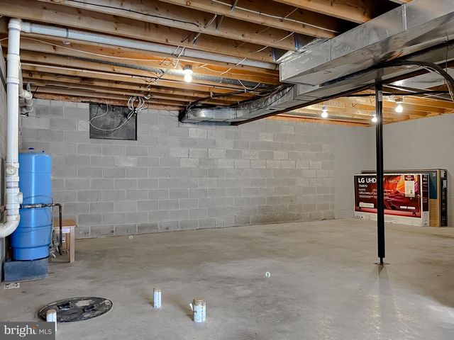 1985 HOLLAND CLIFFS RD, Huntingtown, MD 20639