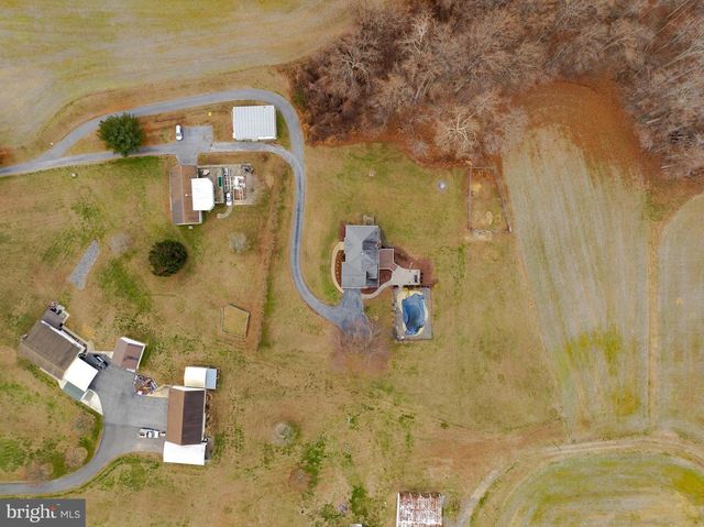 1985 HOLLAND CLIFFS RD, Huntingtown, MD 20639