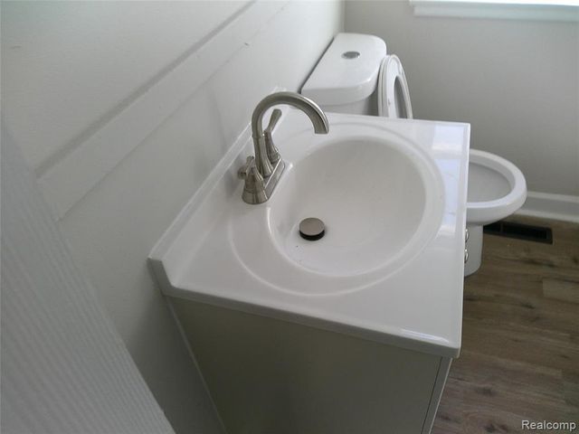 846 W Hemphill Road, Flint, MI 48507