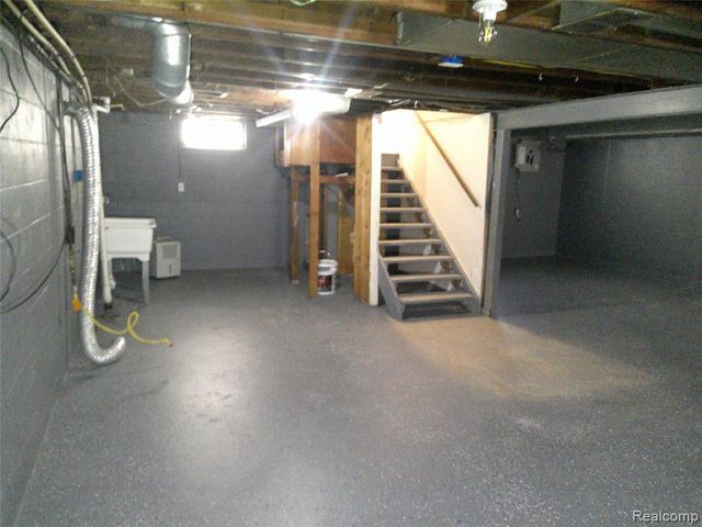 846 W Hemphill Road, Flint, MI 48507