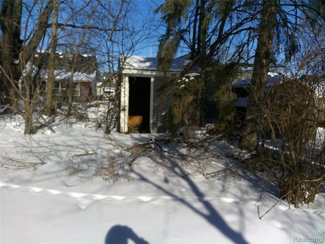 846 W Hemphill Road, Flint, MI 48507