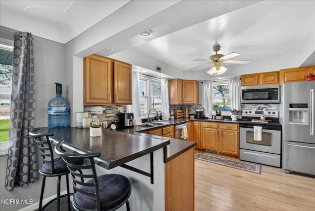 1655 Latcha Road, Millbury, OH 43447