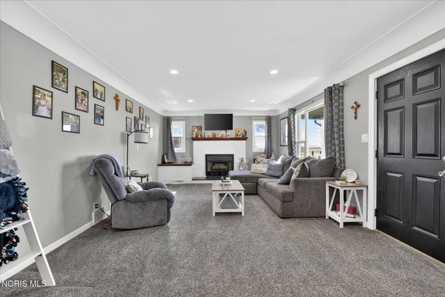 1655 Latcha Road, Millbury, OH 43447