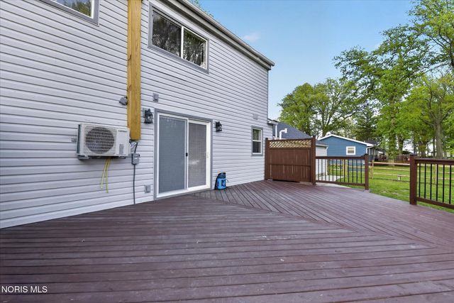 1655 Latcha Road, Millbury, OH 43447