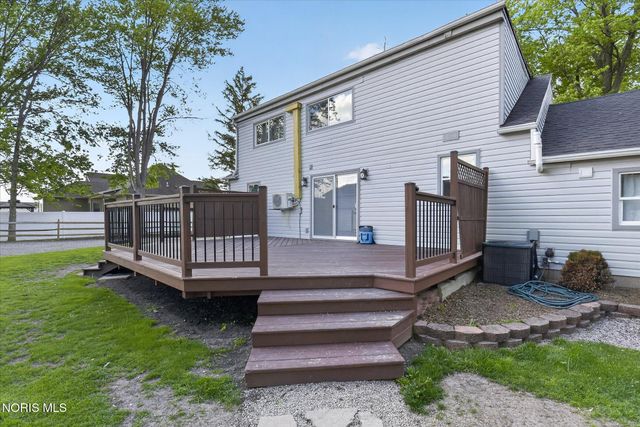 1655 Latcha Road, Millbury, OH 43447